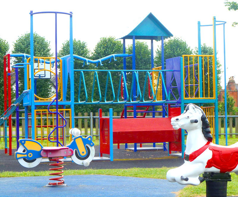 Whitchurch Town Council to keep its Play Areas and Outdoor Gym closed