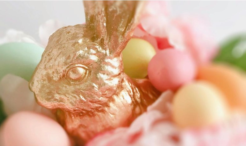 The Great Hall Through the Looking Glass – Children’s Easter Activity